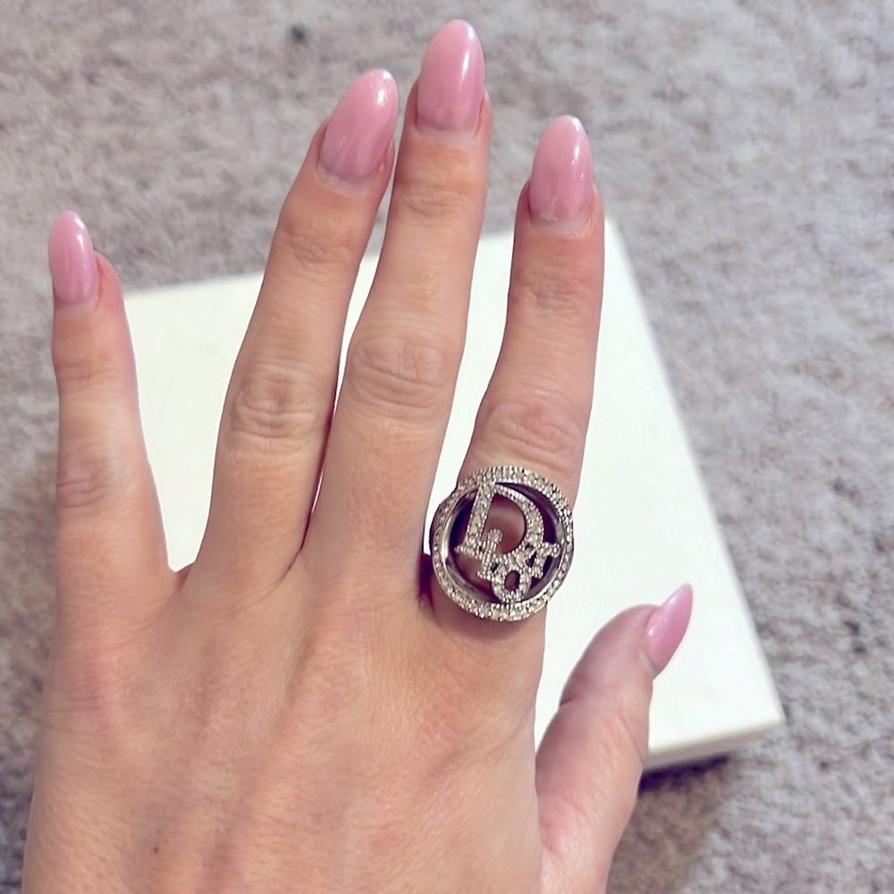 Dior women’s size 8 ring